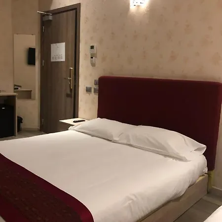 イジバン ホテル 3*